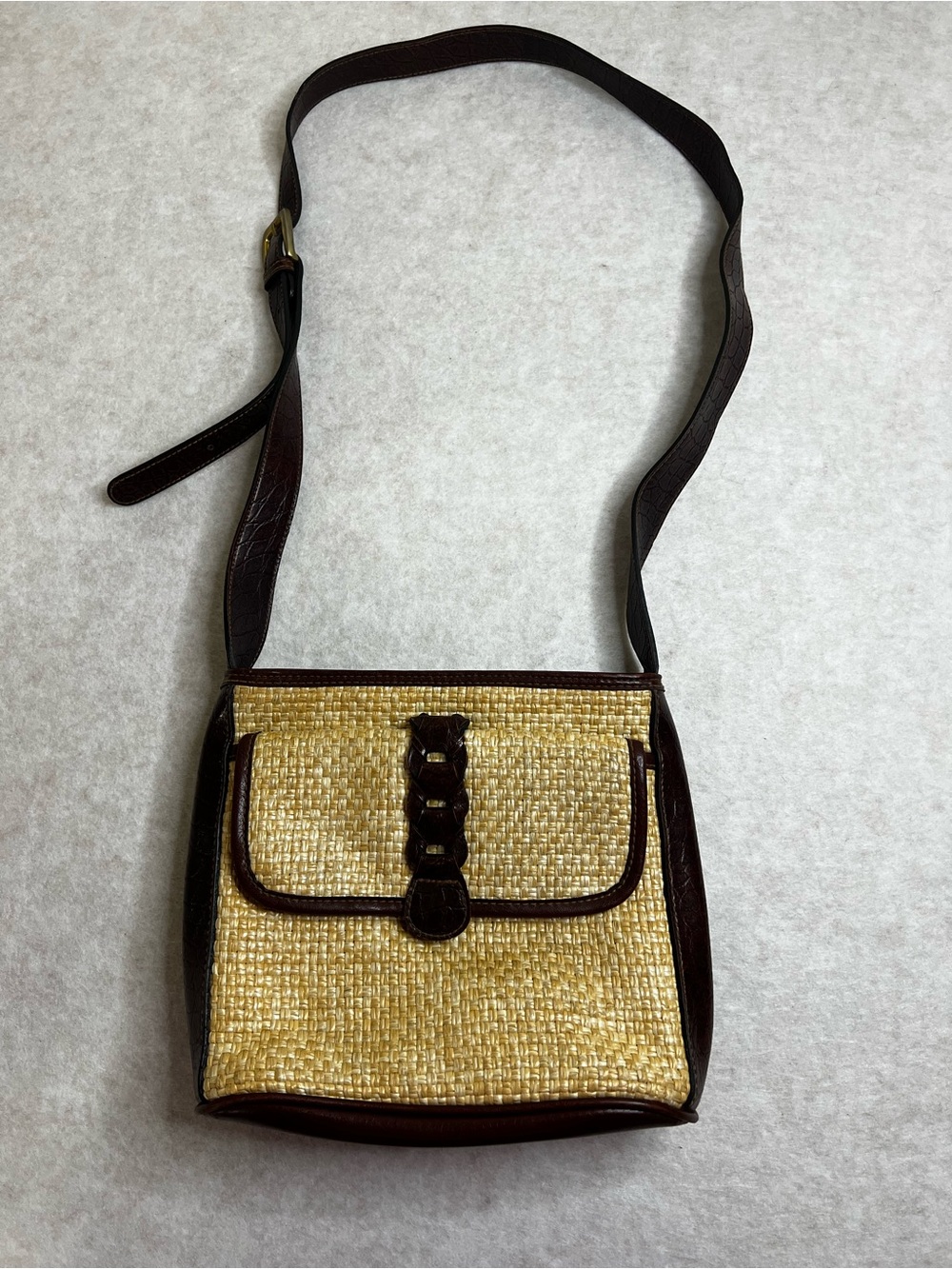 VTG Carryland Woven Straw Boho Shoulder Bag 🤎